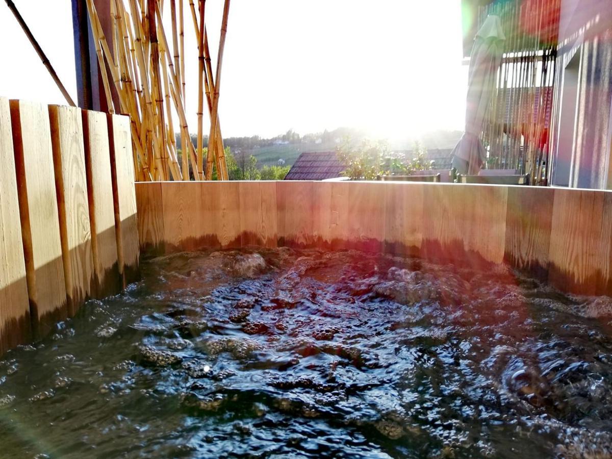 Apartment Ma&Ja With Hot Tub เมทลิกา ภายนอก รูปภาพ